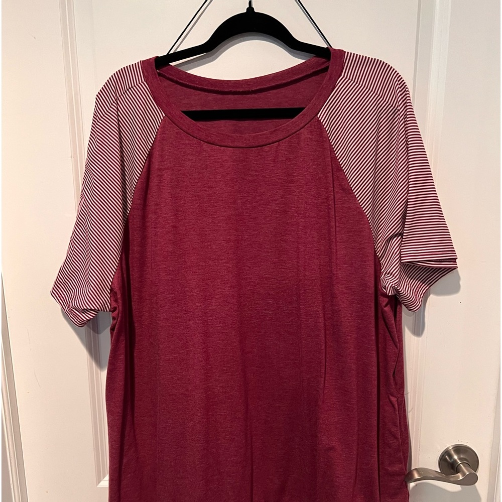 Raspberry striped sleeves
